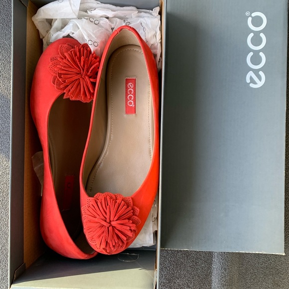 Ecco Sassy Flats | Red Velvet EU 37 US 6.5 - Picture 2 of 5